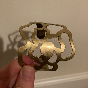 Brass floral cuff 🌸